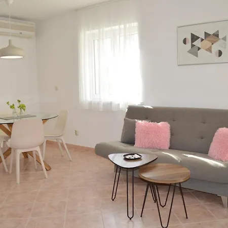 Milin Апартаменти *